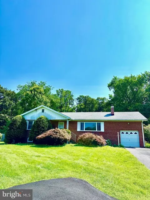 7800 Klovstad Dr, Fort Washington, MD 20744