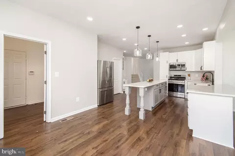 Entry Way - 13006 Arya Dr, Brandywine, MD 20613 photo 4 of 7