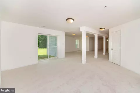 Living - 13006 Arya Dr, Brandywine, MD 20613 photo 4 of 5