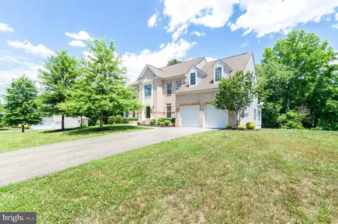 Exterior - 13006 Arya Dr, Brandywine, MD 20613 photo 4 of 6
