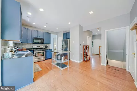 Entry Way - 7500 Crestwood Ct, Brandywine, MD 20613 photo 1 of 3