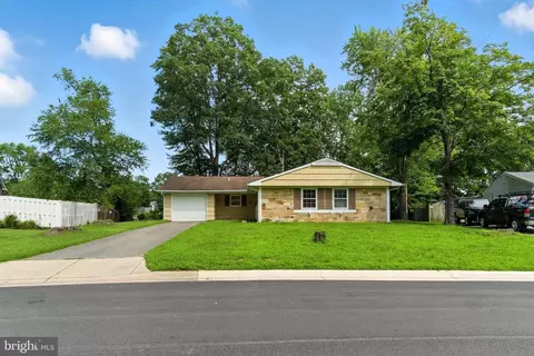 4921 Ridgeview Ln, Bowie, MD 20715