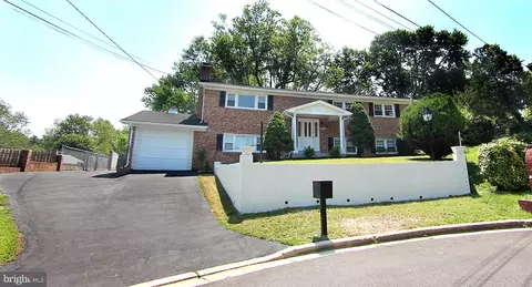 6204 Hope Dr, Temple Hills, MD 20748