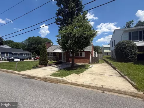 8801 36th Ave, College Park, MD 20740