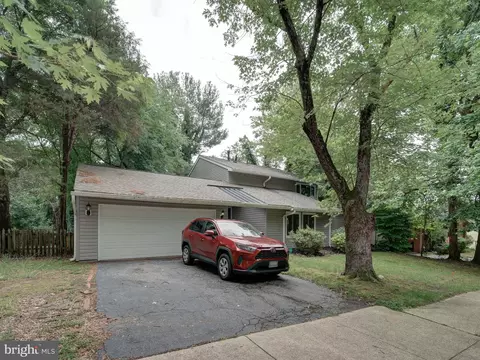 8610 Monmouth Dr, Marlboro, MD 20772