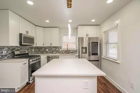 4113 Vine St, Capitol Heights, MD 20743