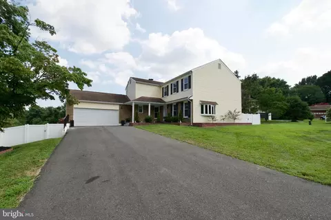 10105 Quince Apple Ct, Marlboro, MD 20772