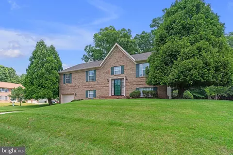 8700 Mount Clair Ct, Clinton, MD 20735 photo 3