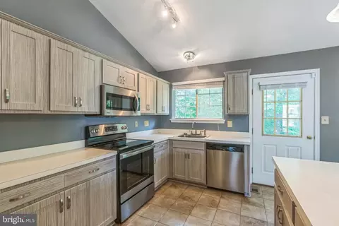 8700 Mount Clair Ct, Clinton, MD 20735 photo 7