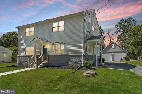 9007 Oriley Dr, Clinton, MD 20735