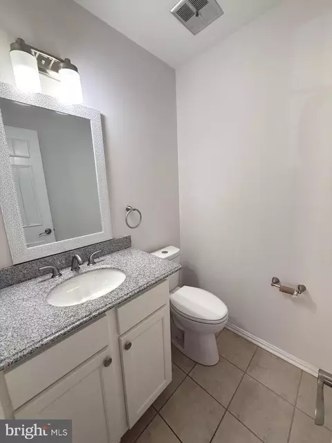 Bath - 7022 Storch Ln, Lanham, MD 20706 photo 4 of 7