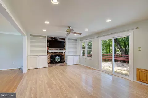 Living - 11718 Backus Dr, Bowie, MD 20720 photo 4 of 9