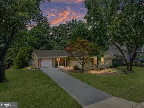 3912 Wakefield Ln, Bowie, MD 20715