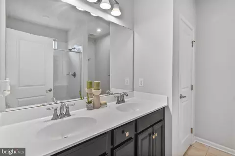 Entry Way - 10022 Aerospace Rd, Lanham, MD 20706 photo 6 of 8