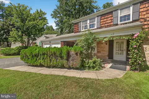 12202 Brittany Pl, Laurel, MD 20708 photo 2