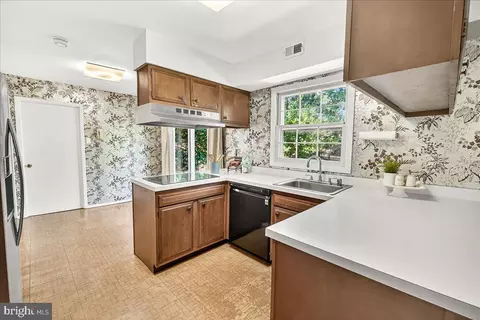 12202 Brittany Pl, Laurel, MD 20708 photo 19