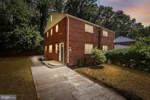 6011 Longfellow St, Riverdale, MD 20737