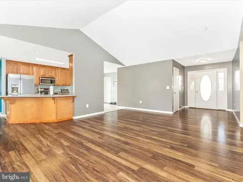 15220 Croom Rd, Brandywine, MD 20613 photo 9