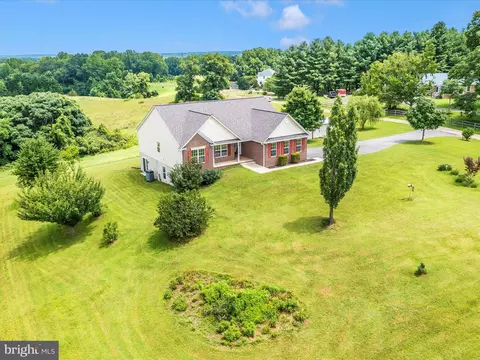 15220 Croom Rd, Brandywine, MD 20613 photo 2