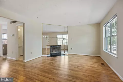 5242 Daventry Ter, District Heights, MD 20747 photo 2