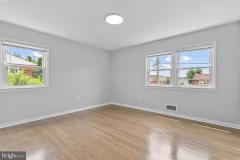 Bedroom - 5912 Alan Dr, Clinton, MD 20735 photo 2 of 2