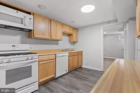 Kitchen - 5912 Alan Dr, Clinton, MD 20735 photo 4 of 4