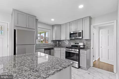 Kitchen - 5912 Alan Dr, Clinton, MD 20735 photo 1 of 4