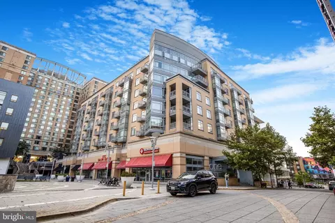 6506 America Blvd #213, Hyattsville, MD 20782