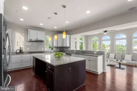 4302 Silverwood Ct, Marlboro, MD 20772