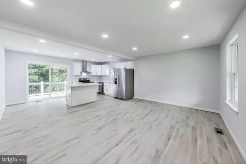 5105 Vienna Dr, Clinton, MD 20735