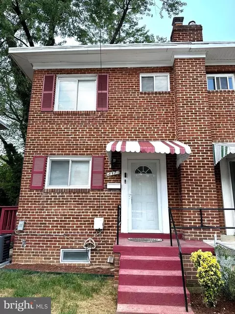 857 Neptune Ave, Oxon Hill, MD 20745