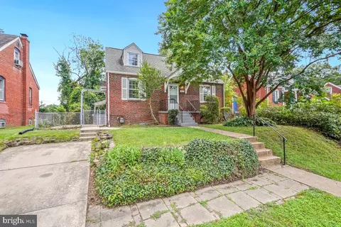 9023 49th Pl, College Park, MD 20740