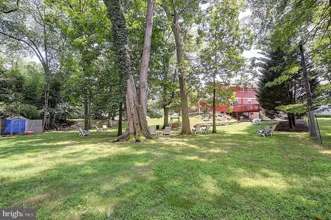 Exterior - 8610 Briarcroft Ln, Laurel, MD 20708 photo 6 of 7