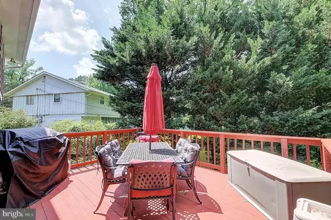 Exterior - 8610 Briarcroft Ln, Laurel, MD 20708 photo 3 of 7