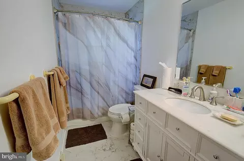 Bath - 8610 Briarcroft Ln, Laurel, MD 20708 photo 2 of 2