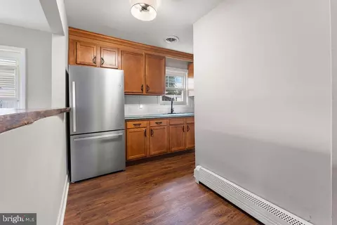 Entry Way - 38 4th St, Laurel, MD 20707 photo 2 of 4