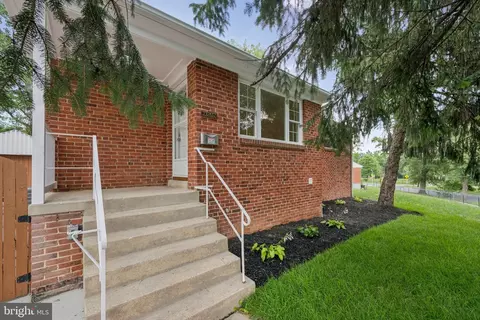 1003 Ward St, Laurel, MD 20707 photo 2
