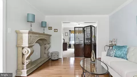 Entry Way - 13511 Bermingham Manor Dr, Laurel, MD 20708 photo 9 of 16