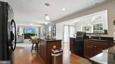 Entry Way - 13511 Bermingham Manor Dr, Laurel, MD 20708 photo 12 of 16