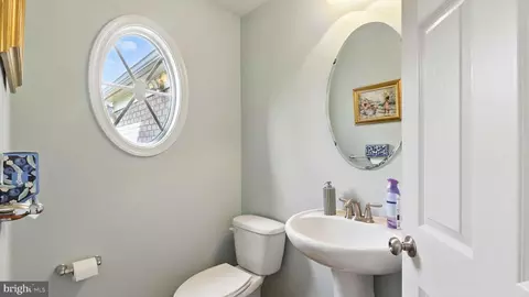 Entry Way - 13511 Bermingham Manor Dr, Laurel, MD 20708 photo 7 of 16