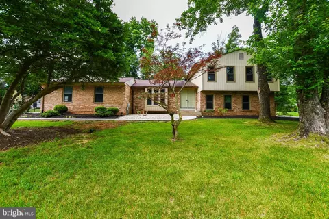 1423 Albert Dr, Bowie, MD 20721 photo 1