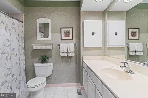 Bath - 12803 Cedarbrook Ln, Laurel, MD 20708 photo 2 of 3