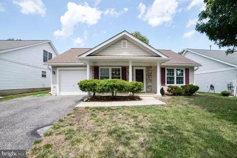 7412 Berryleaf Dr, Laurel, MD 20707