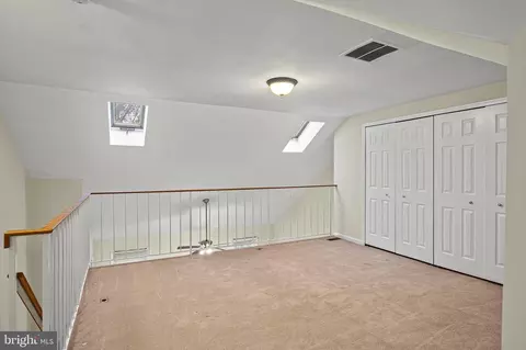 Entry Way - 14201 Oakpointe Dr, Laurel, MD 20707 photo 4 of 6