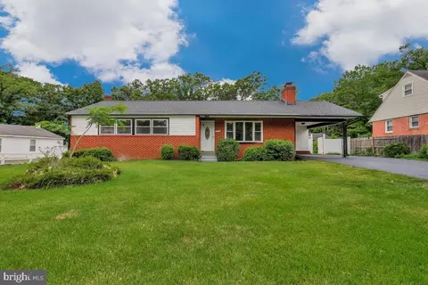 5201 Wheeler Rd, Oxon Hill, MD 20745