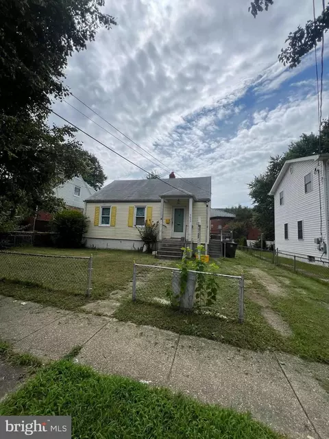 5633 Jamestown Rd, Hyattsville, MD 20782