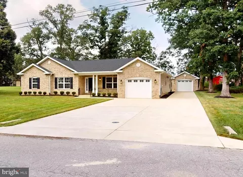 6302 Dower Village Ln, Marlboro, MD 20772