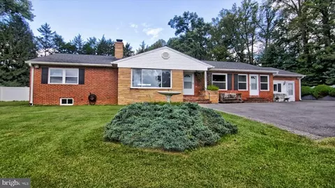 15306 Hall Rd, Bowie, MD 20721 photo 2