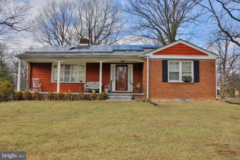 2608 Holly Dr, Fort Washington, MD 20744