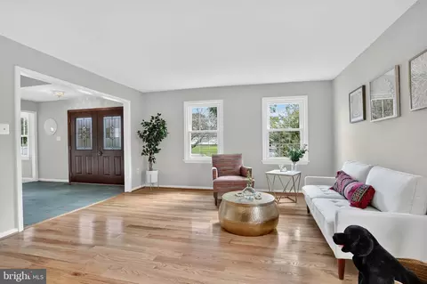 Living - 1758 Albert Dr, Bowie, MD 20721 photo 2 of 5
